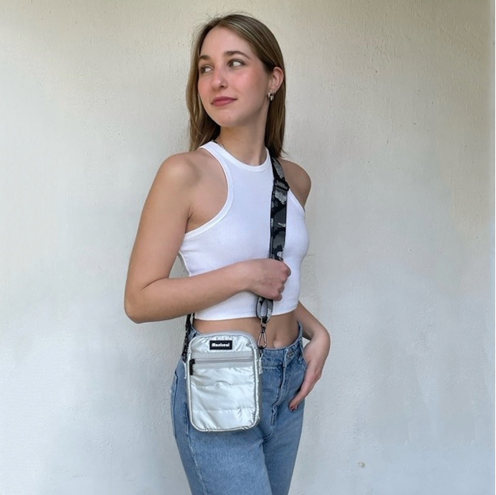 Bandolera, cartera, puffer minibag, strap removible, grey.