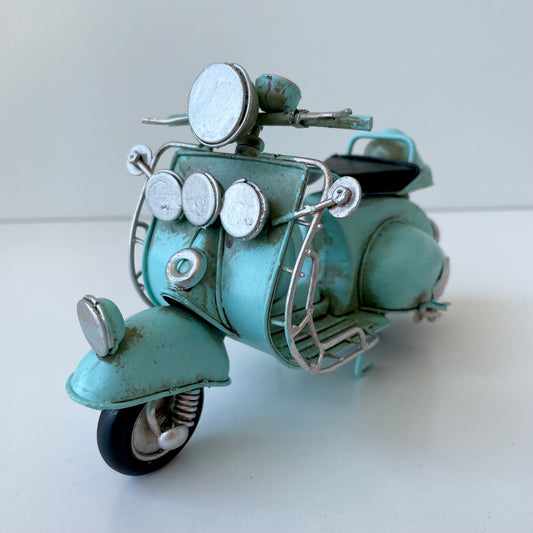 Moto A Escala Tipo Vespa, Decoración Vintage En Fierro